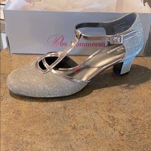 8W NWT Gold Silver Shimmer Heels Ros Hommerson